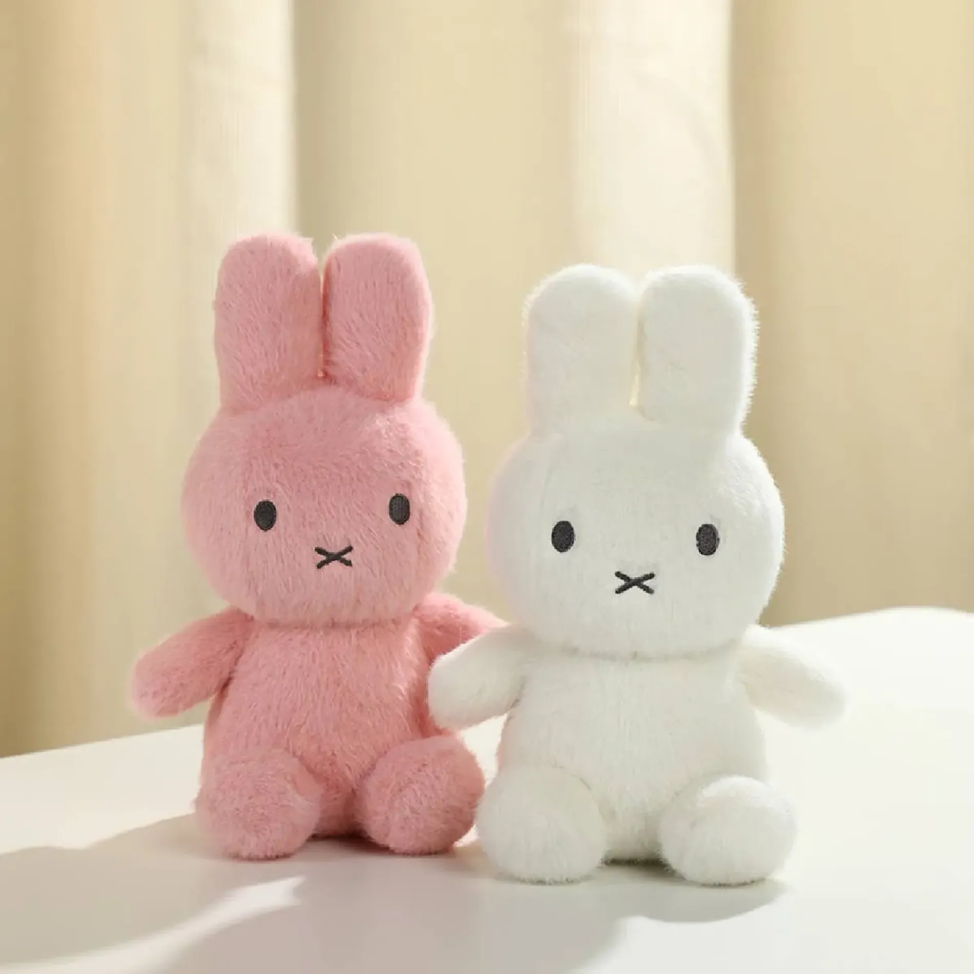 do-choi-nhoi-bong-miffy-25cm-vipo-x-miffy-plush-25cm-6