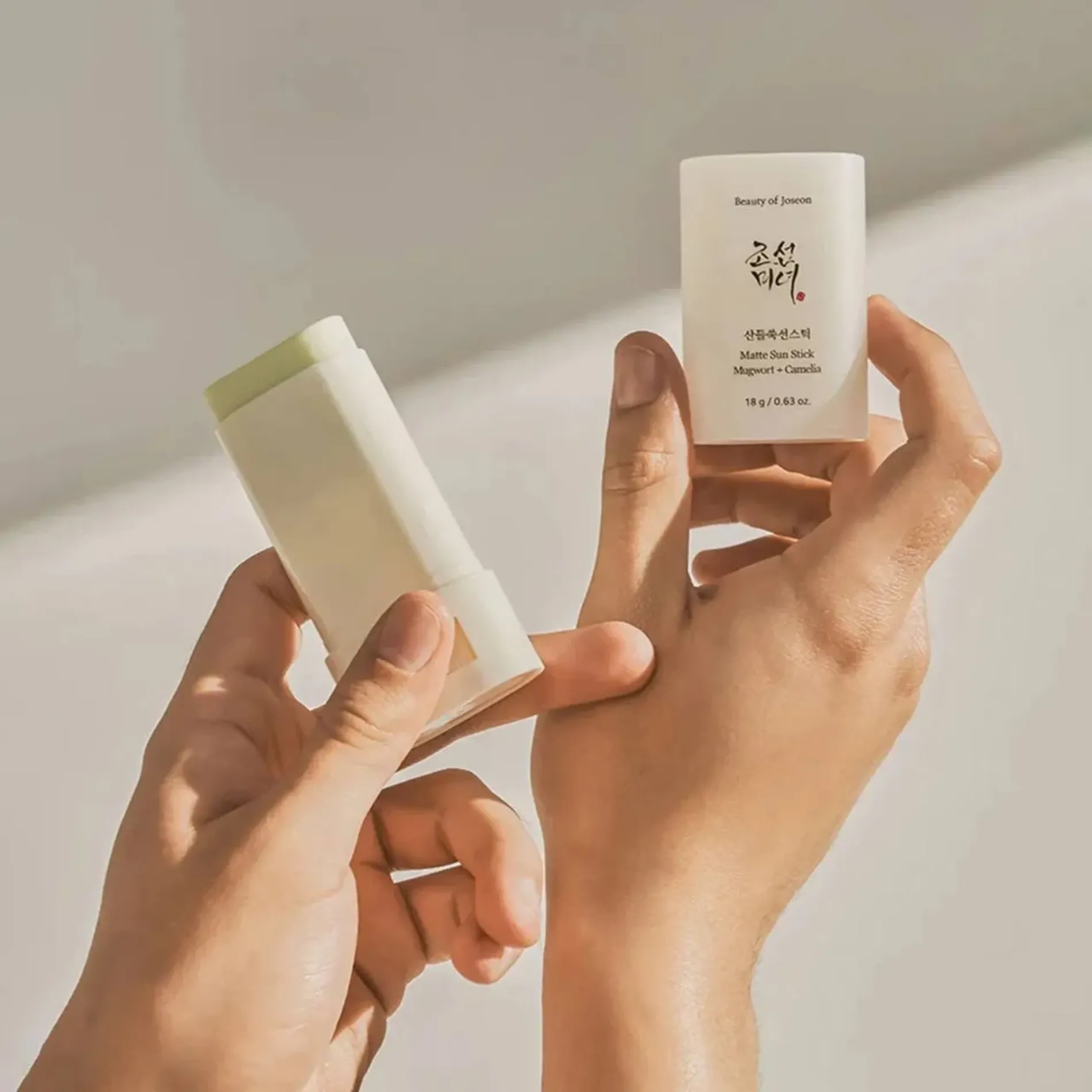 sap-chong-nang-beauty-of-joseon-chong-lao-hoa-matte-sun-stick-3