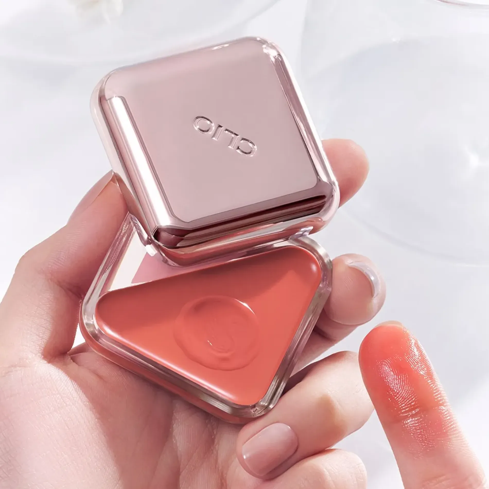 son-moi-ma-hong-dang-kem-bong-muot-clio-essential-lipcheek-tap-45g-2