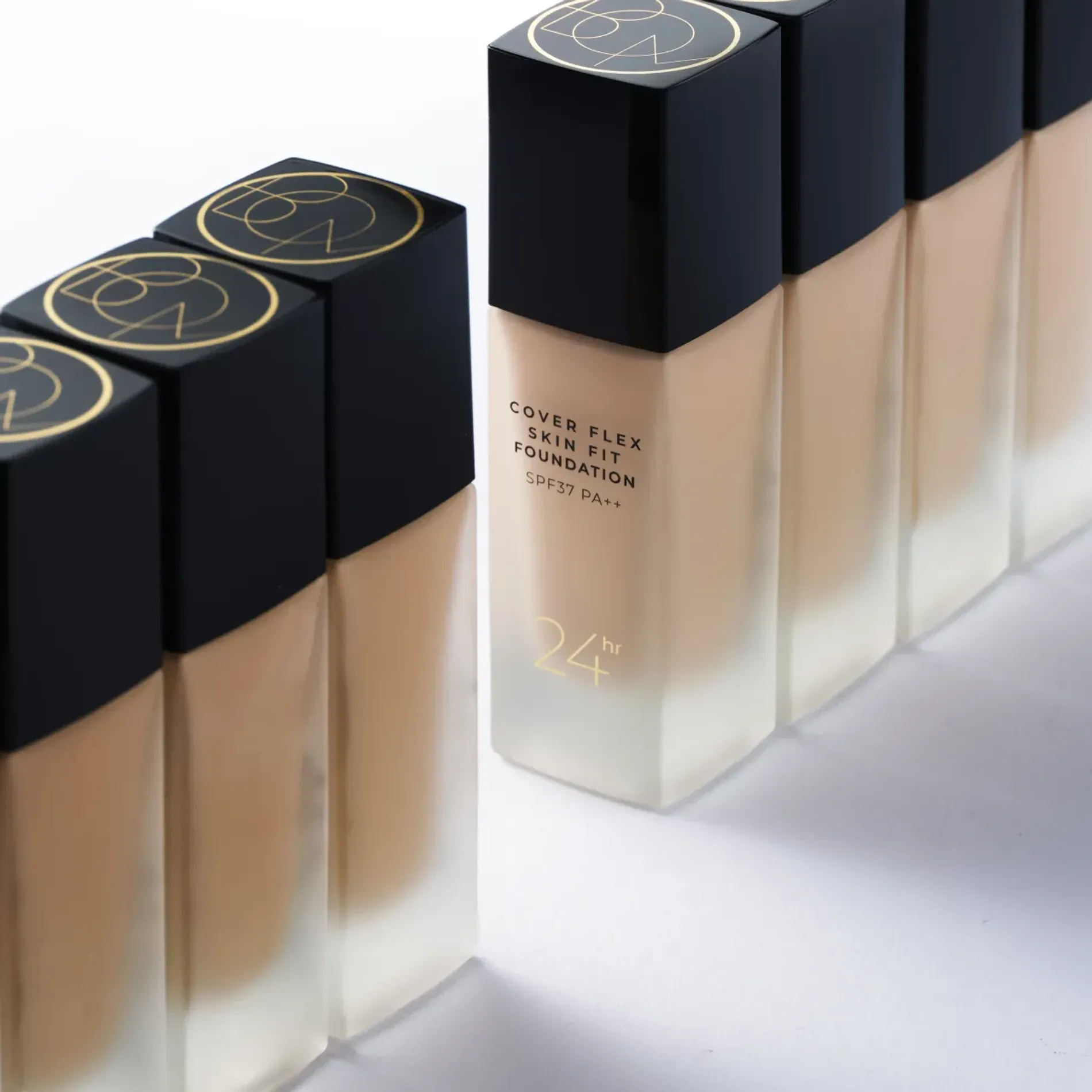 kem-nen-che-khuyet-diem-bom-cover-flex-skin-fit-foundation-30ml-4