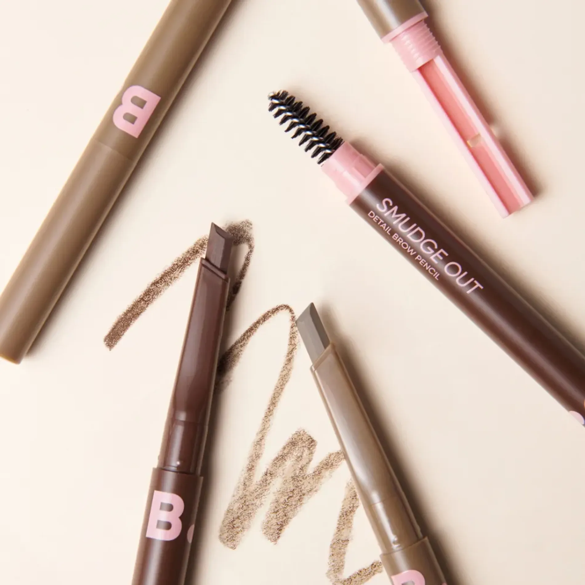 chi-ke-may-bby-banila-smudge-out-detail-brow-pencil-03g-4
