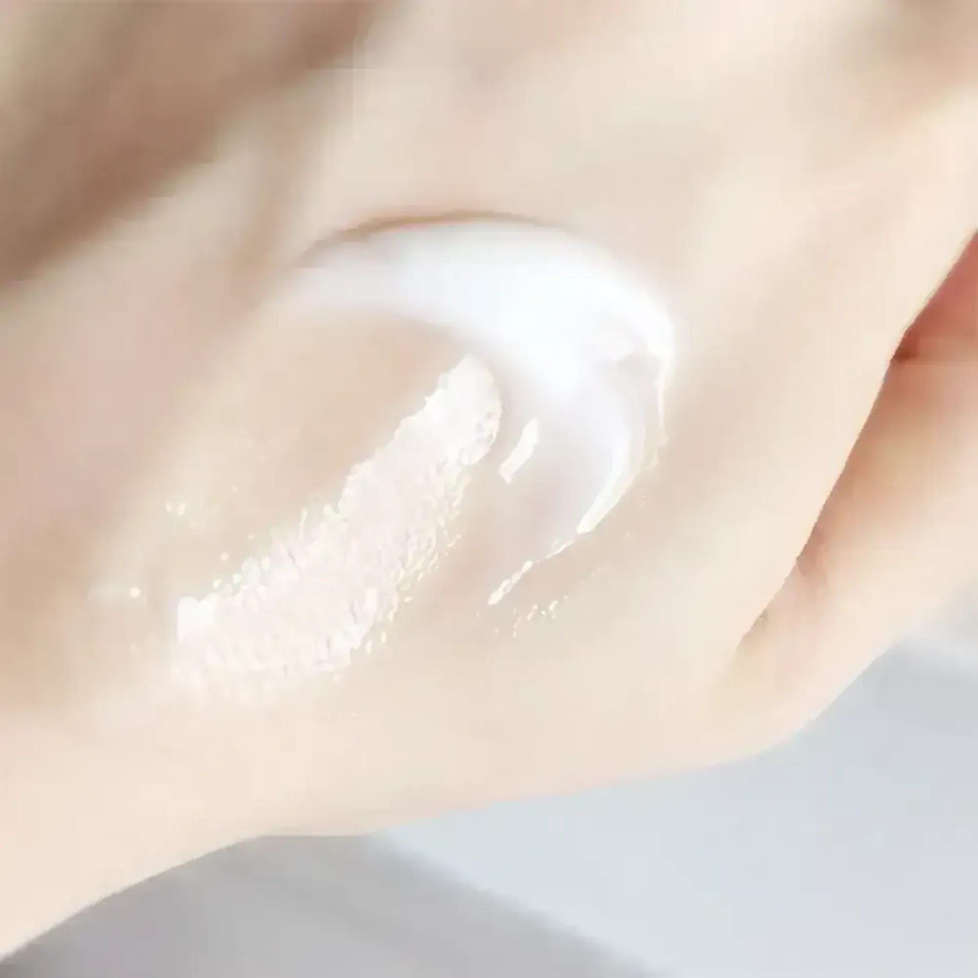 gel-tay-trang-lam-sach-sau-cnp-laboratory-cleansing-perfecta-3