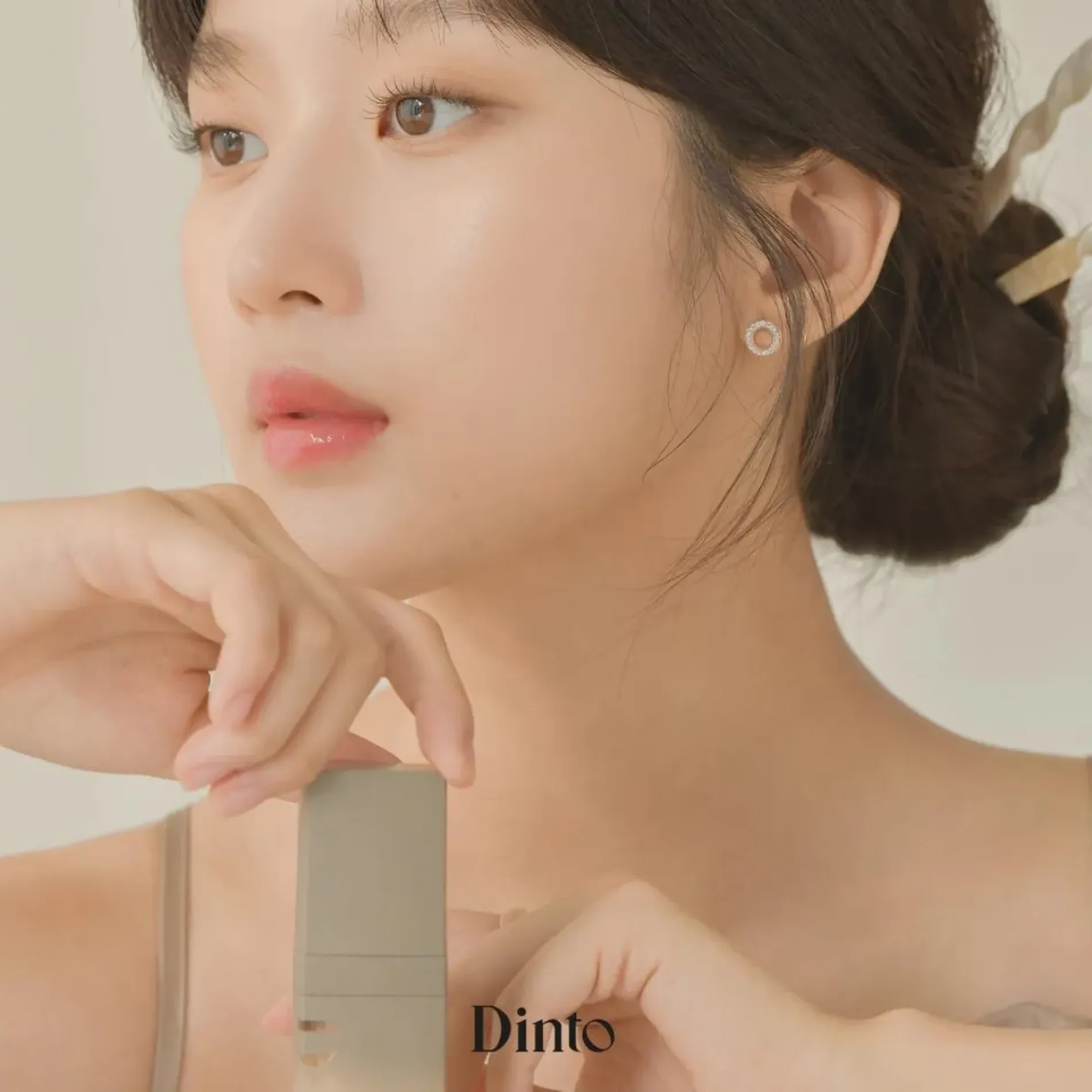 kem-nen-thuan-chay-dinto-hieu-ung-cang-muot-wooncho-blur-glowy-foundation-25ml-8