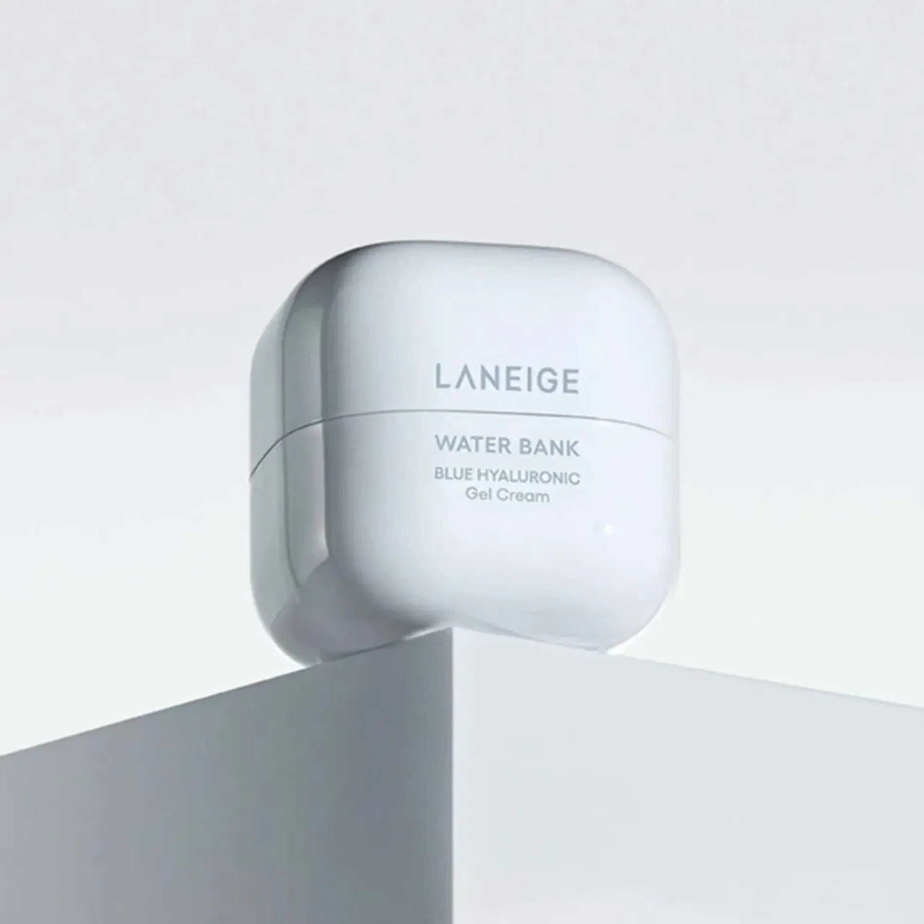 phien-ban-moi-2024-kem-duong-laneige-cap-am-cho-da-mem-mai-water-bank-blue-hyaluronic-gel-cream-50ml-6