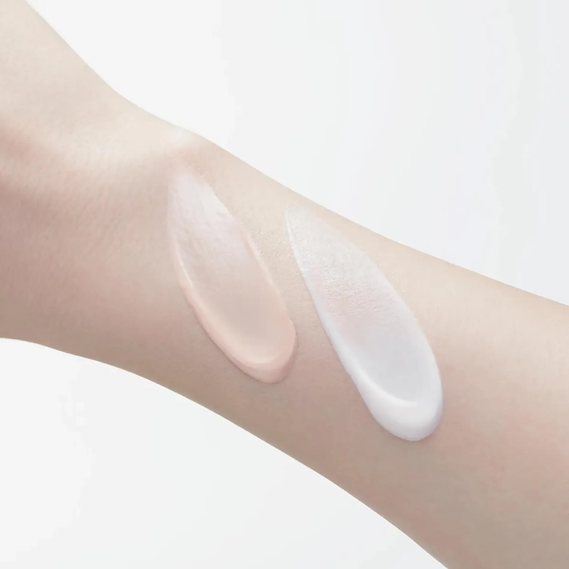 sua-chong-nang-elixir-nang-tong-kiem-dau-reflet-balancing-oshiroi-milk-c-40ml-6
