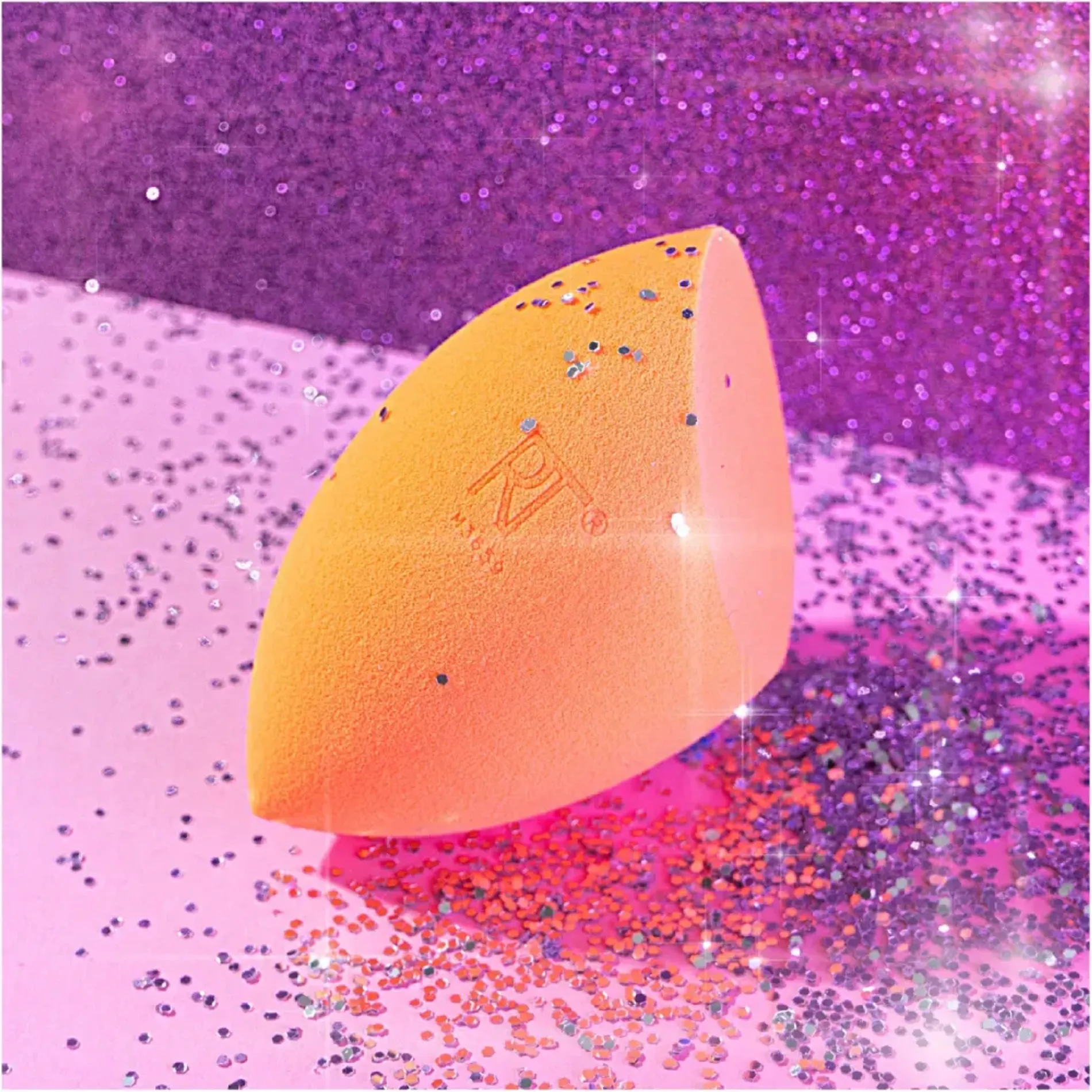 bong-mut-trang-diem-real-techniques-miracle-complexion-sponge-1pc-3