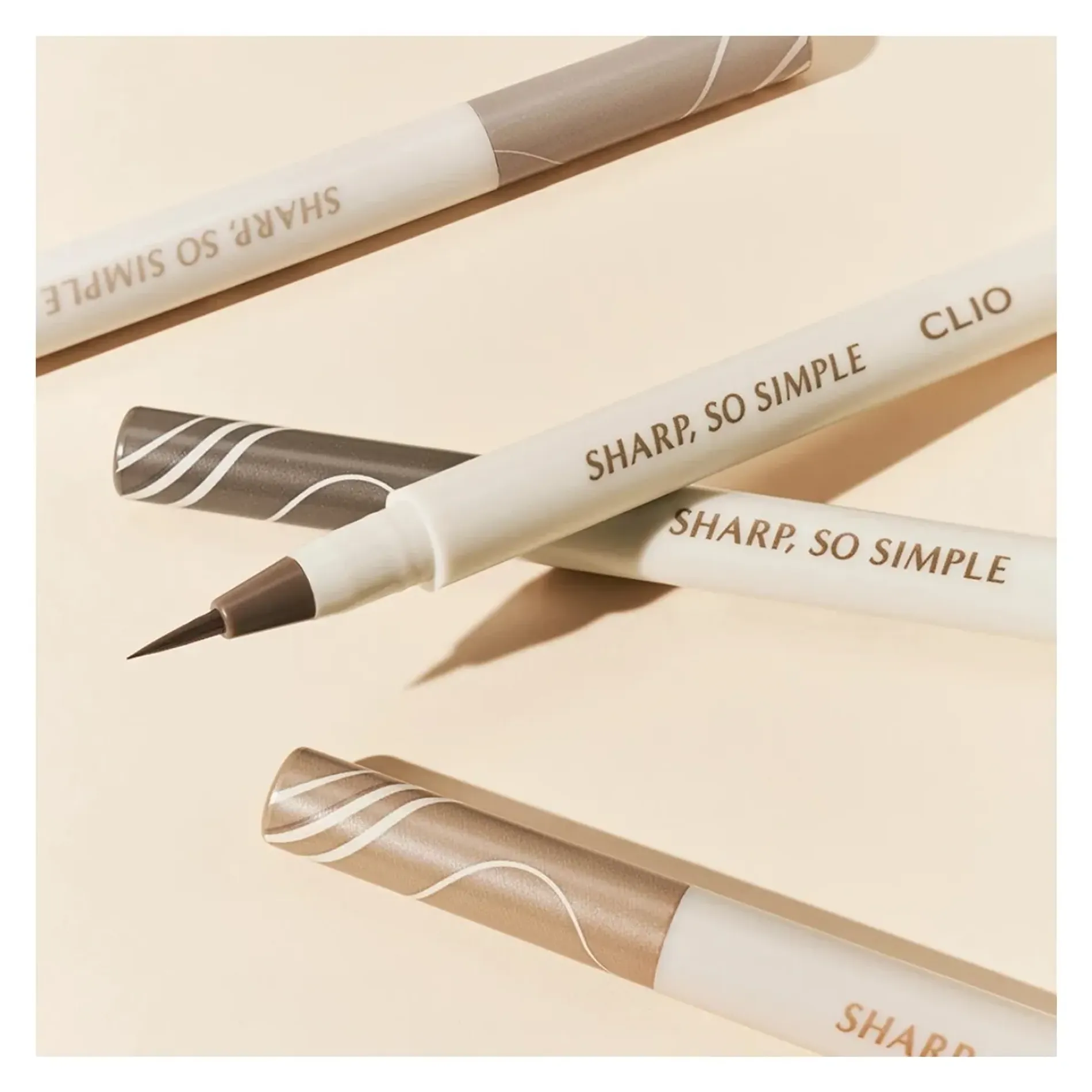 but-ke-mat-nuoc-clio-sharp-so-simple-shade-brush-liner-05g-3