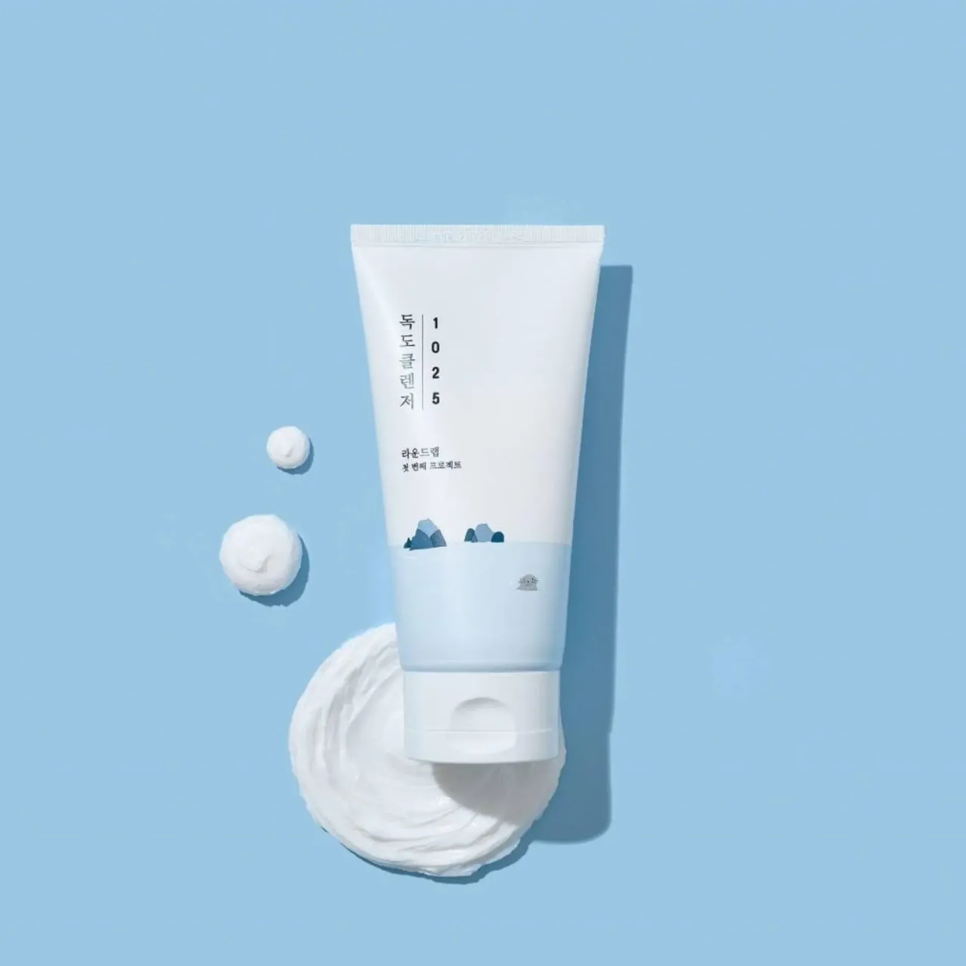 sua-rua-mat-round-lab-lam-sach-diu-nhe-kiem-soat-dau-thua-1025-dokdo-cleanser-150ml-4