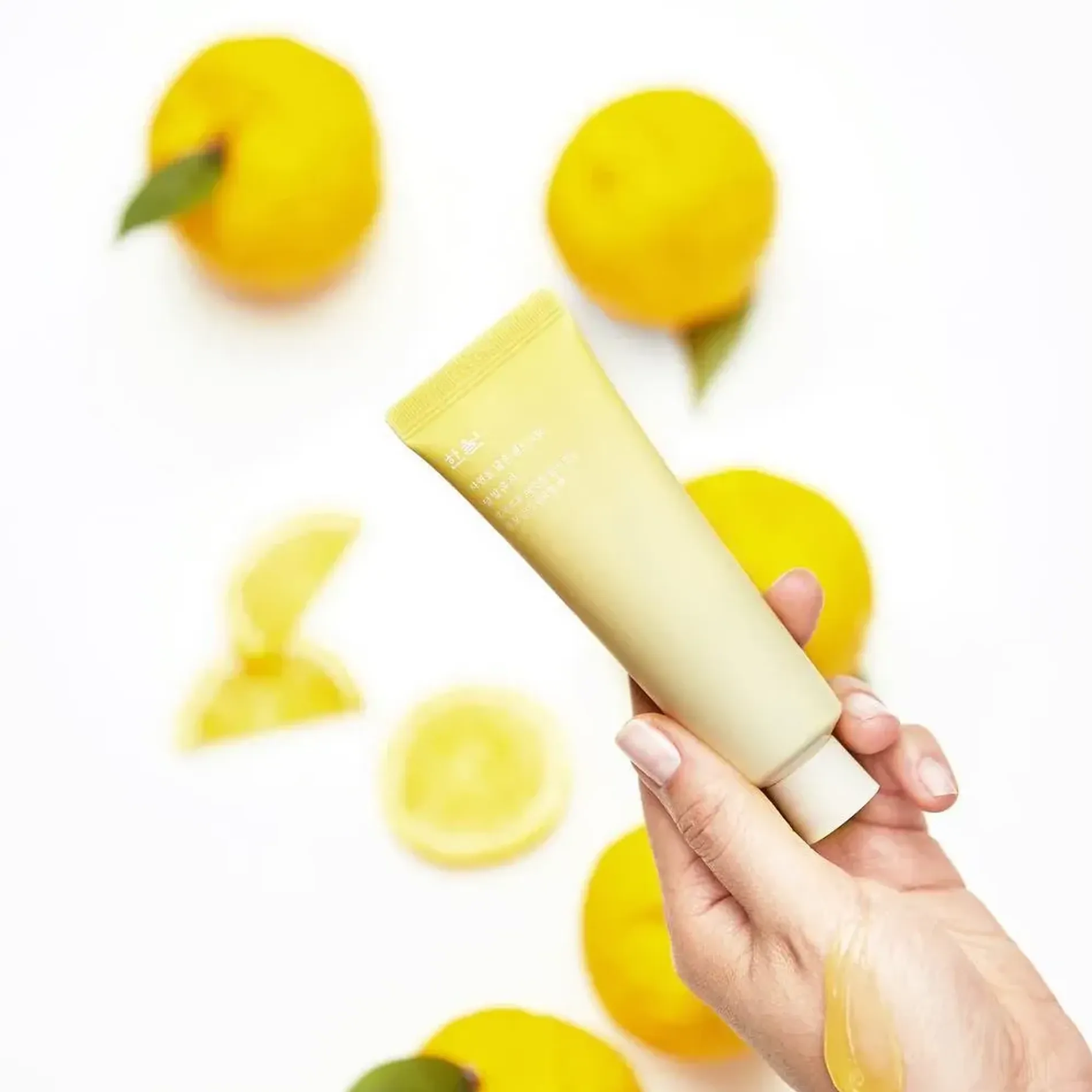 kem-duong-mem-da-tay-hanyul-hand-cream-natural-50ml-8