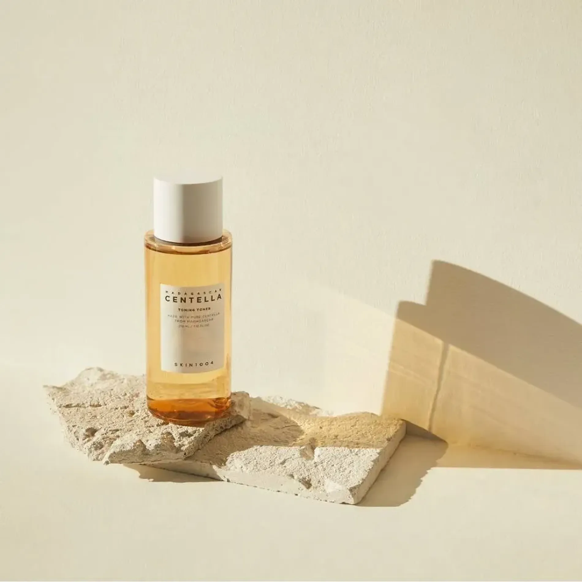 nuoc-hoa-hong-phuc-hoi-tai-tao-da-skin1004-madagascar-centella-toning-toner-210ml-4