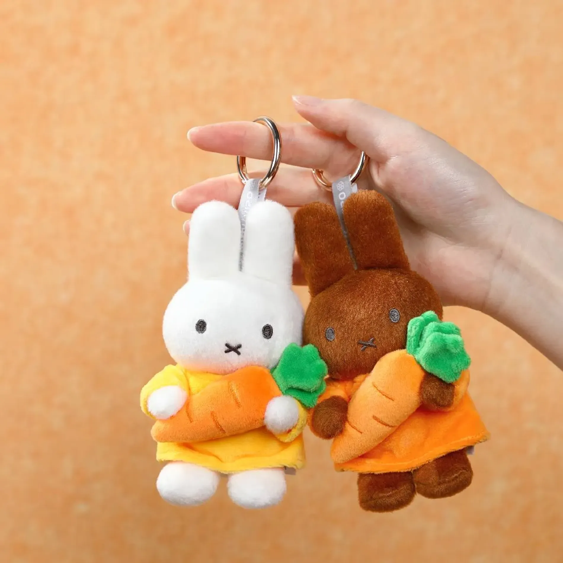 moc-khoa-vipo-melanie-carrot-keychain-2