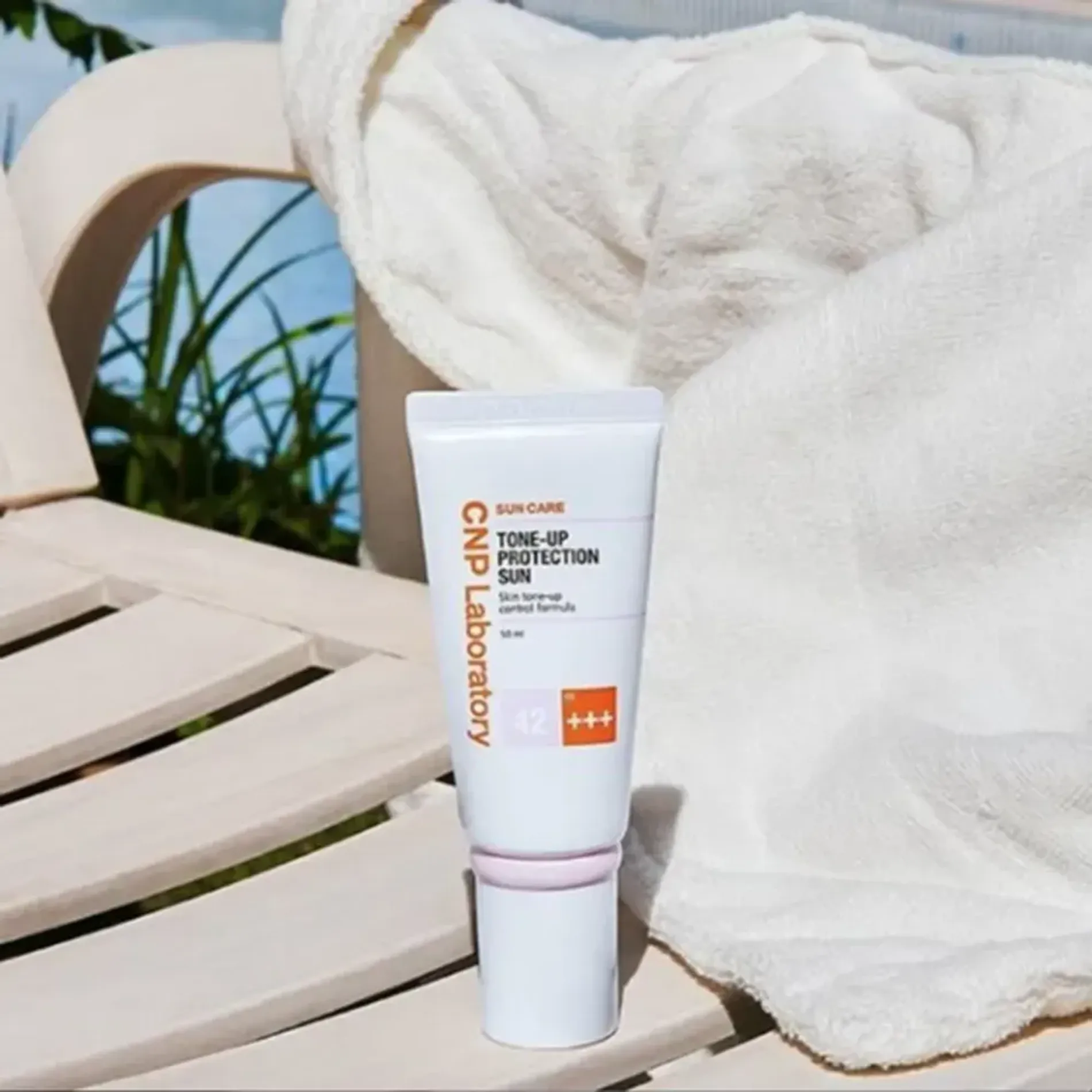 kem-chong-nang-nang-tong-da-cnp-laboratory-tone-up-protection-sun-spf42-pa-50ml-5