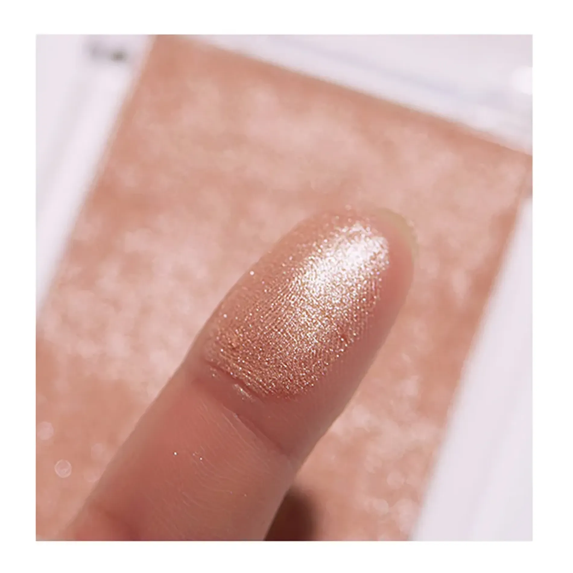 gift-phan-tao-sang-a-pieu-full-shot-glam-highlighter-4-8g-02-golden-island-1