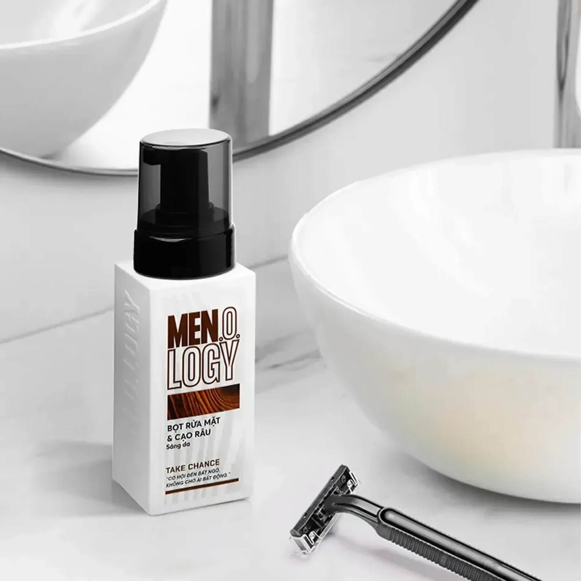 bot-rua-mat-cao-rau-sang-da-vuot-troi-men-o-logy-cleansing-shaving-foam-take-chance-100ml-3