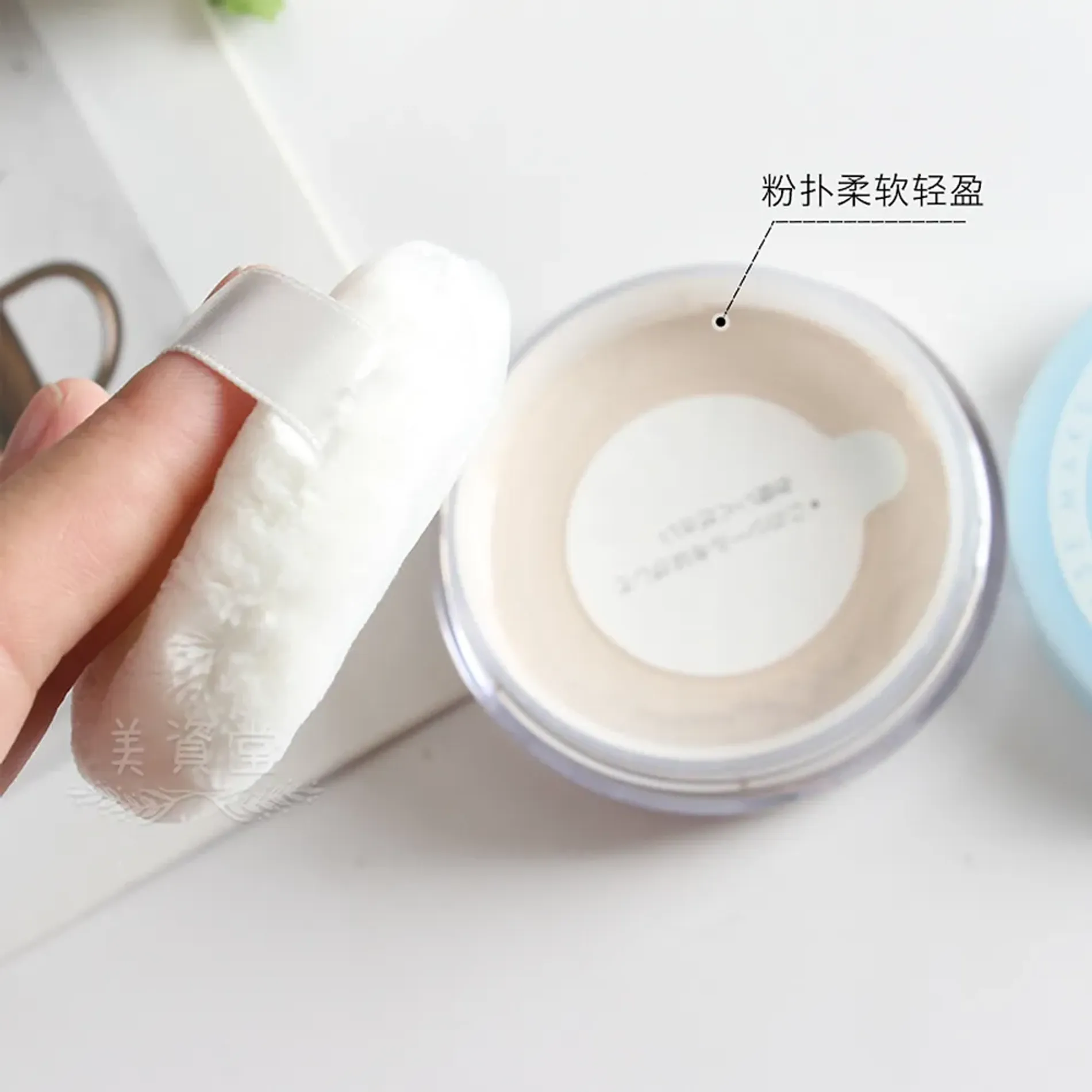 phan-phu-trang-diem-diu-nhe-freeplus-face-up-powder-8g-2