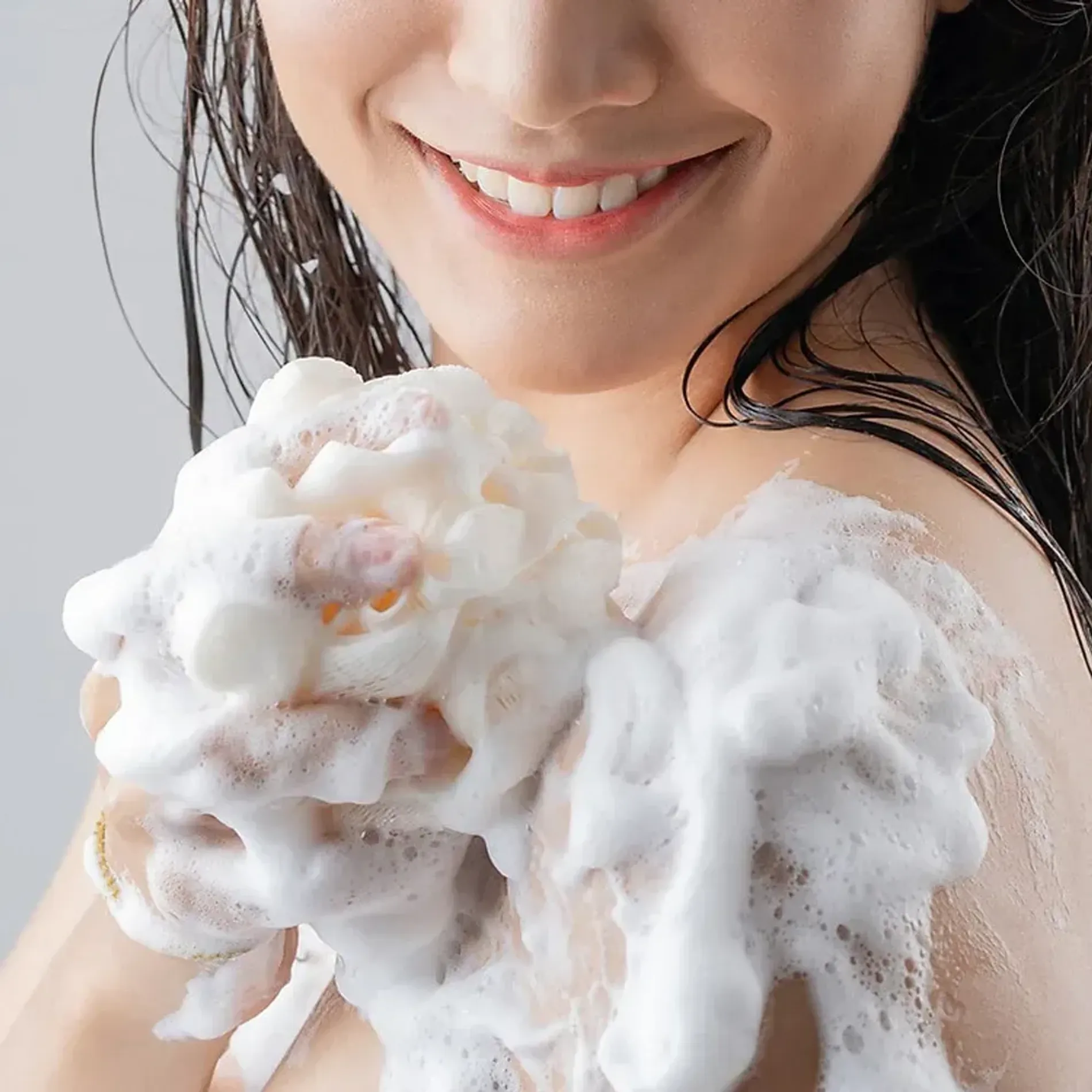 sua-tam-olay-body-wash-daily-exfoliating-with-sea-salts-650-ml-5