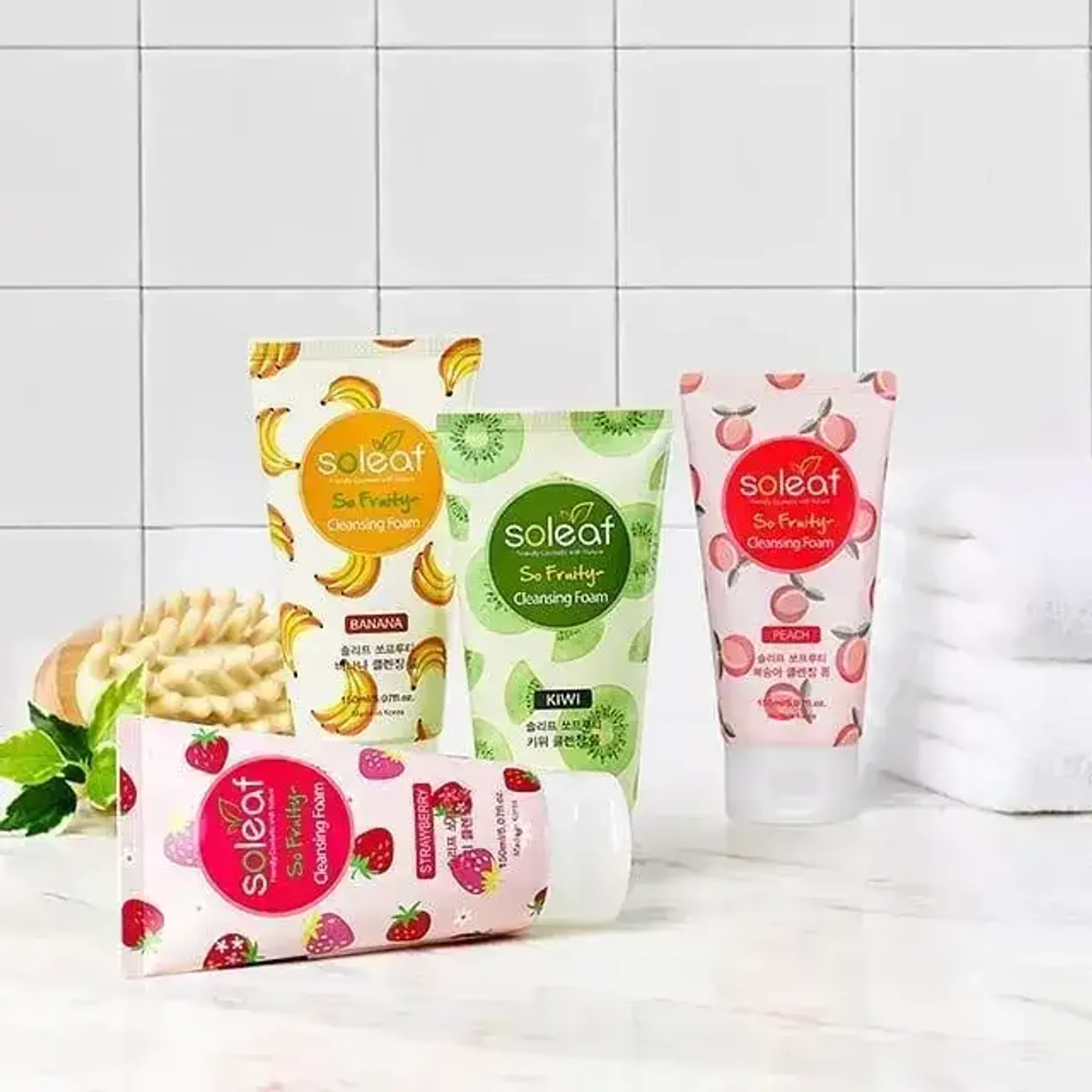 sua-rua-mat-trai-cay-soleaf-so-fruity-peach-cleansing-foam-150ml-3
