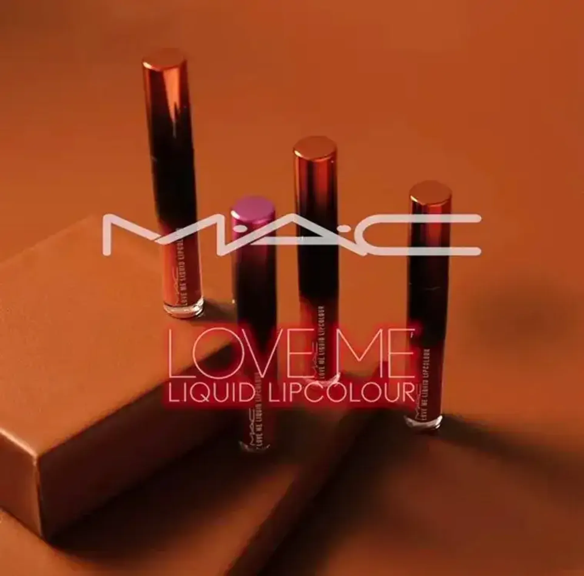 son-kem-li-duong-am-mac-love-me-liquid-lipcolour-lipstick-3-1ml-4