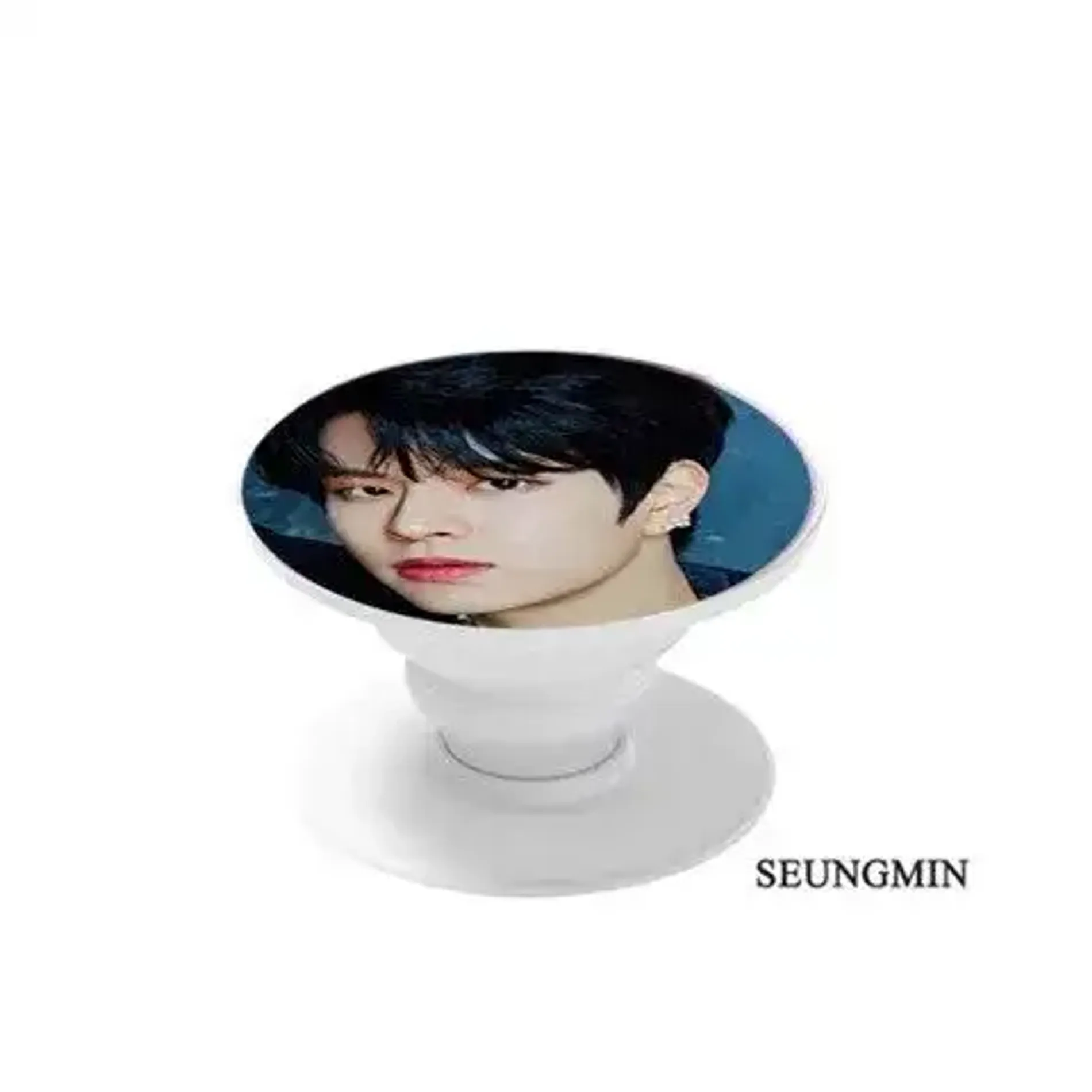 gia-do-cho-dien-thoai-clio-21ss-stray-kids-griptok-v2-seungmin-1