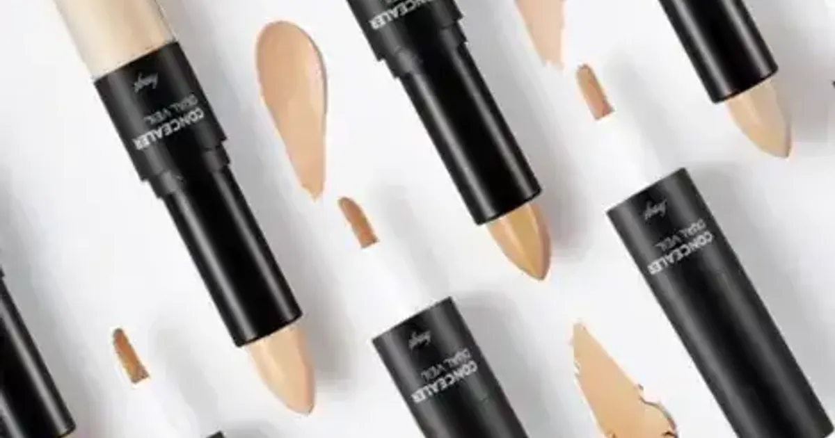 What are some effective concealers for oily and acne-prone skin?