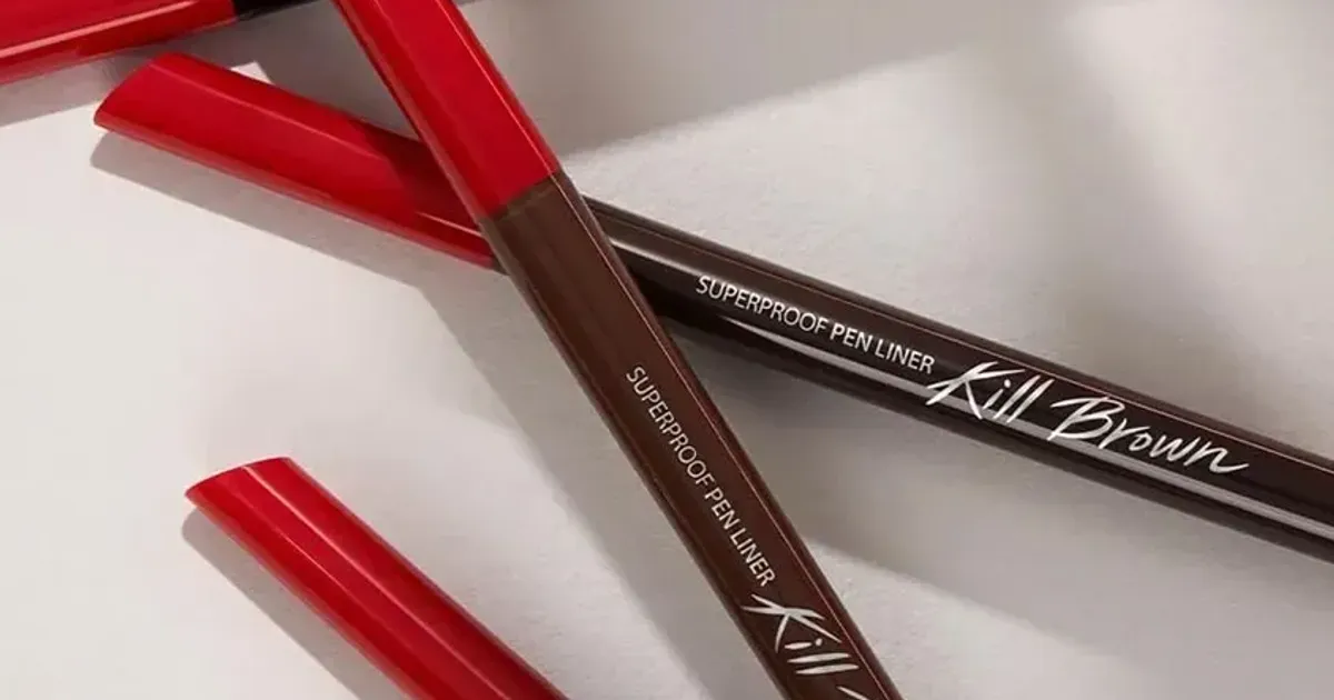 Kẻ Mắt Nước Clio Superproof Brush Liner Kill Black 0.55ml .#01 Black