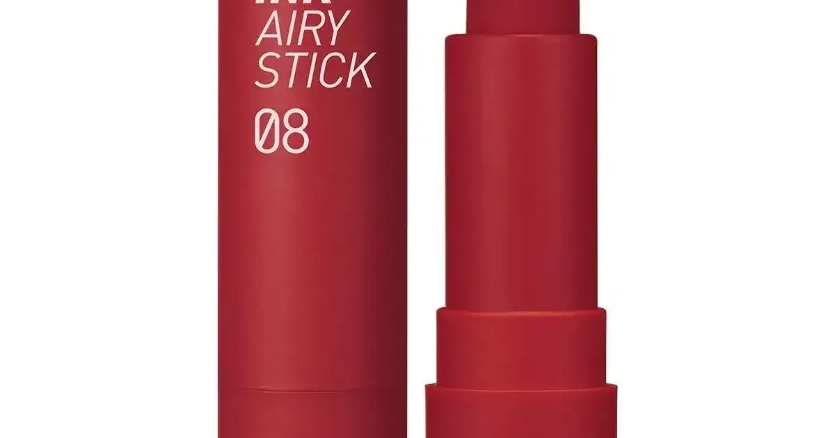 Son Thỏi Hiệu Ứng Nhung Mịn Peripera Ink Airy Stick #8 Warmy Red