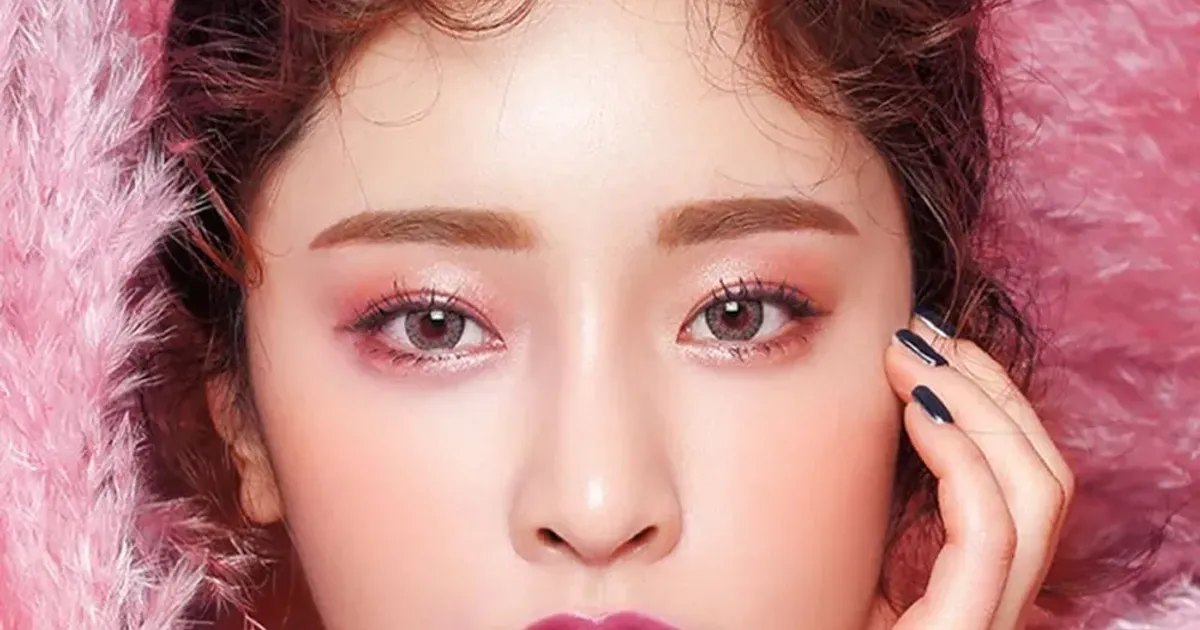Bật mí 6 kiểu trang điểm mắt nổi bật đi dự tiệc - The Face Shop Chính Hãng
