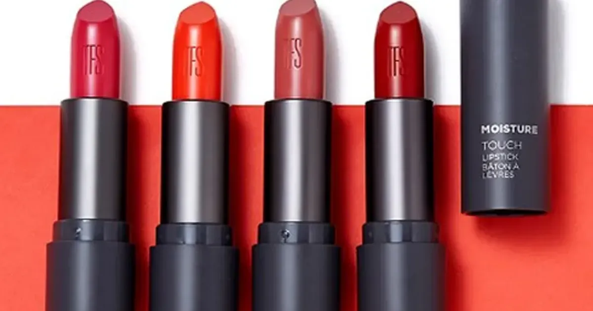 Review son thỏi giàu ẩm THEFACESHOP Moisture Touch Lipstick