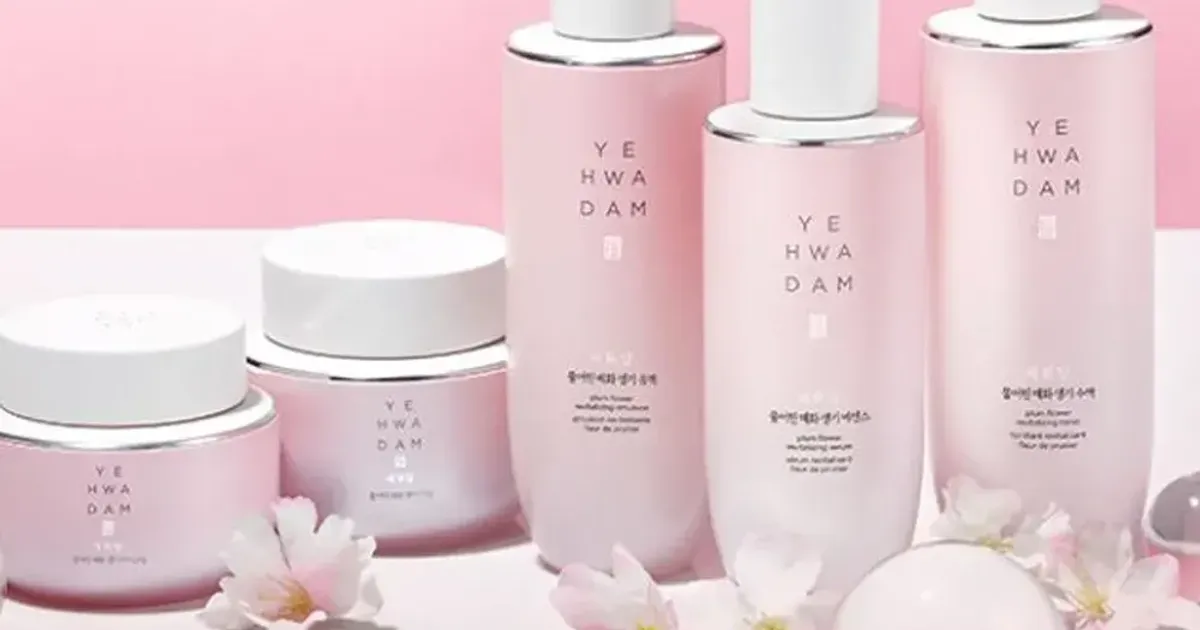 Phục hồi sinh khí cho da với bộ sản phẩm Yehwadam Plum Flower - The Face Shop Chính Hãng