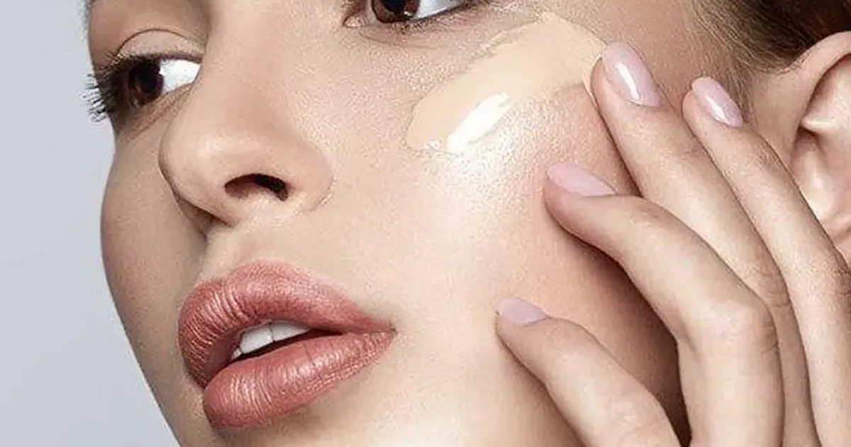 Review top 5 kem nền TheFaceShop tốt nhất cho da khô