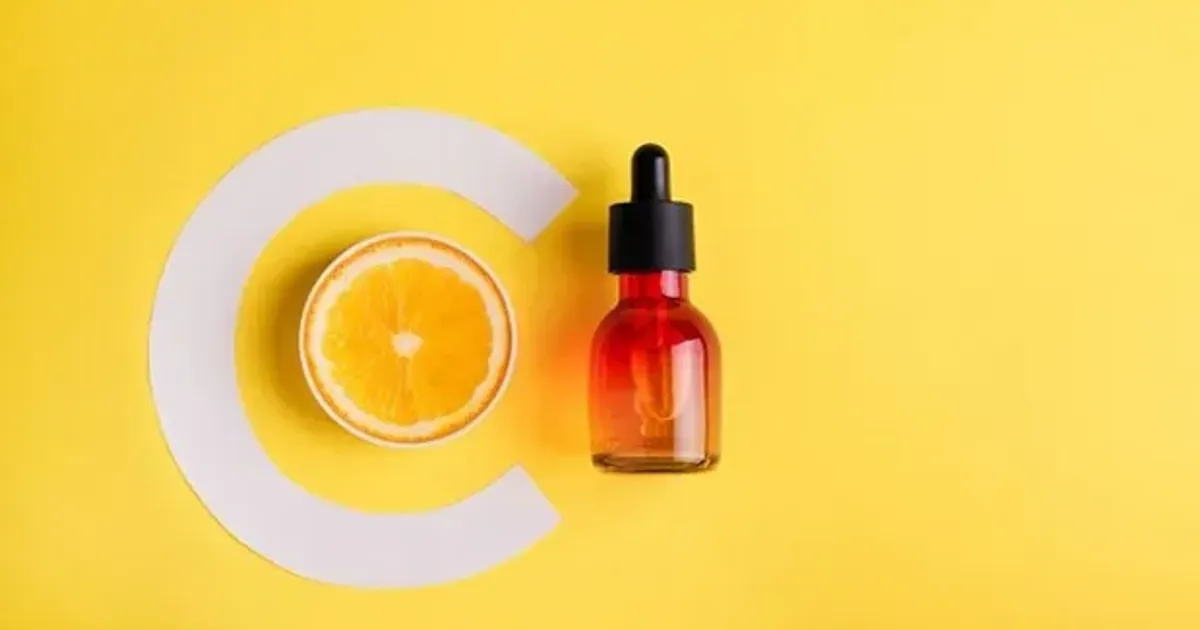Nên kết hợp serum Vitamin C với các sản phẩm dưỡng da nào?
