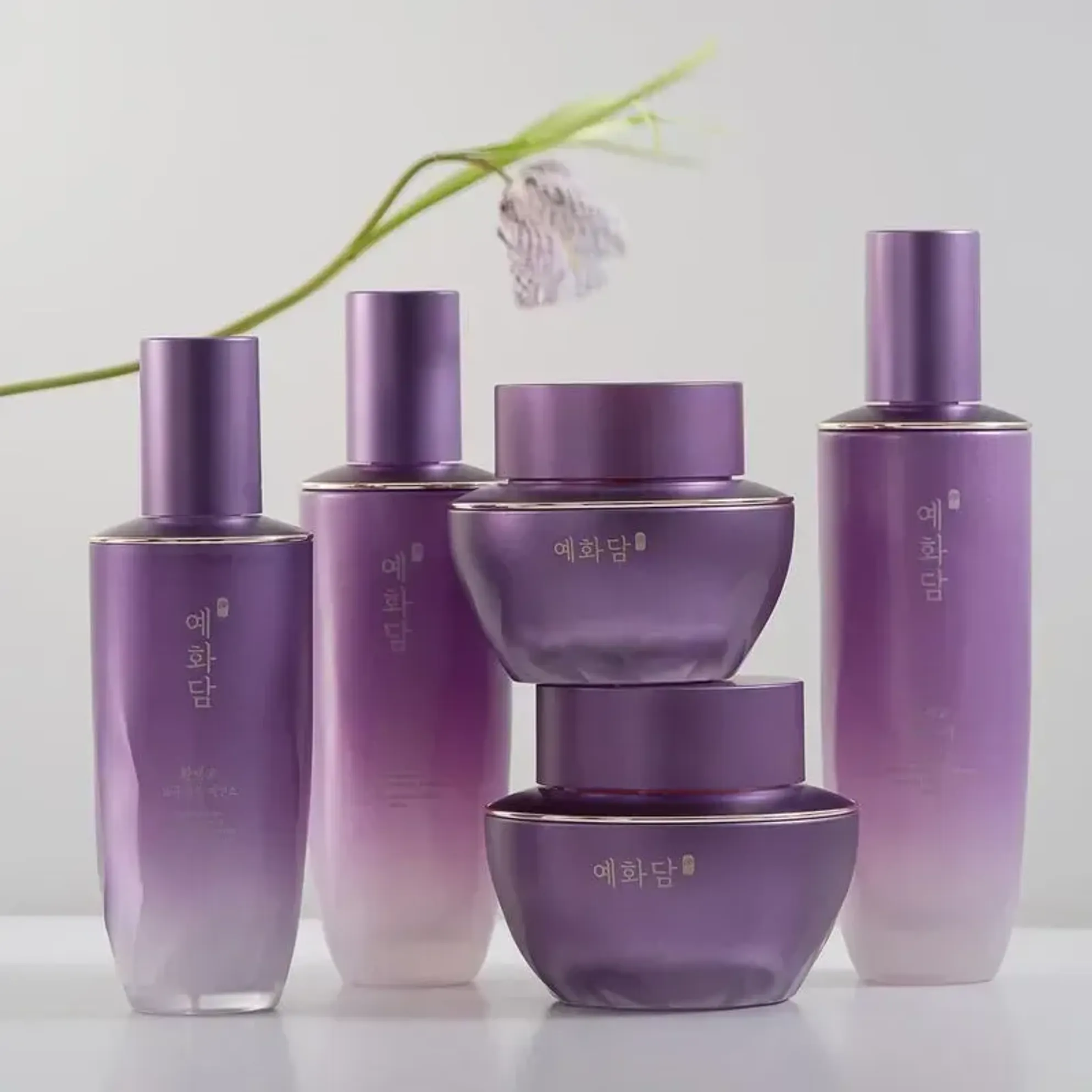 Combo THE FACE SHOP Chống Lão Hóa Yehwadam Ultimate Rejuvenating (Kem mắt 25ml + toner 160ml + sữa dưỡng 140ml + kem 10ml)