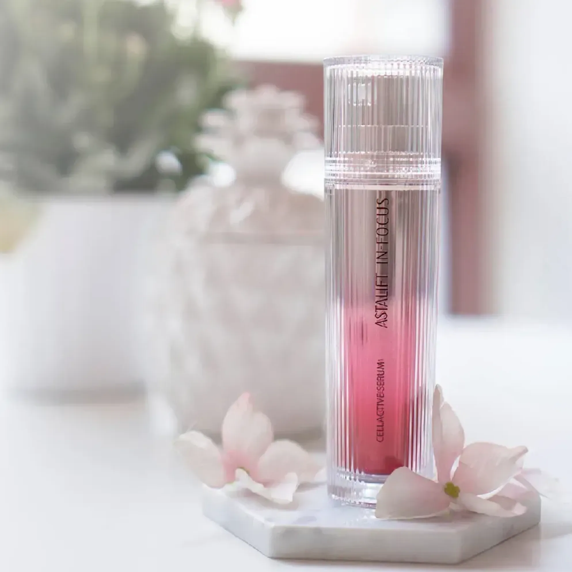 Tinh Chất Làm Trẻ Hóa Da Astalift In-Focus Cell Active Serum 30Ml
