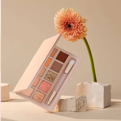 fmgt-bang-phan-mat-10-o-mau-eye-moment-palette-03-beginning-7g-3