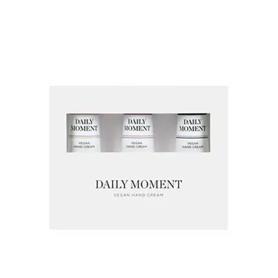 bo-duong-da-tay-thuan-chay-daily-moment-vegan-hand-cream-gift-set-3pcs-1