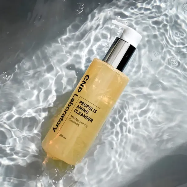 Sữa Rửa Mặt Keo Ong Cấp Ẩm CNP Propolis Amino Cleanser 200ml