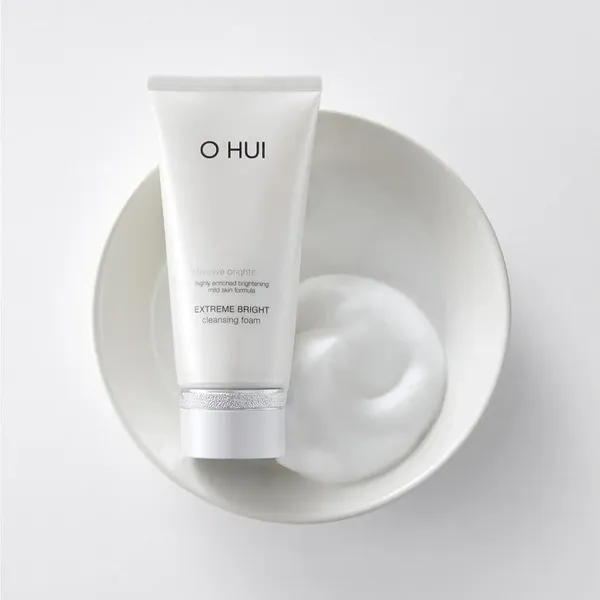 Sữa Rửa Mặt Ohui Làm Sáng Da Extreme Bright Cleansing Foam 160Ml