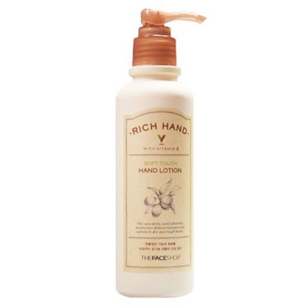 kem-duong-tay-cung-cap-am-rich-hand-v-soft-touch-hand-lotion-2