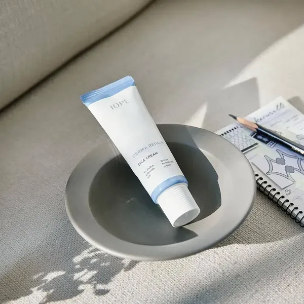 kem-duong-am-da-mun-iope-derma-repair-cica-cream-50ml-9
