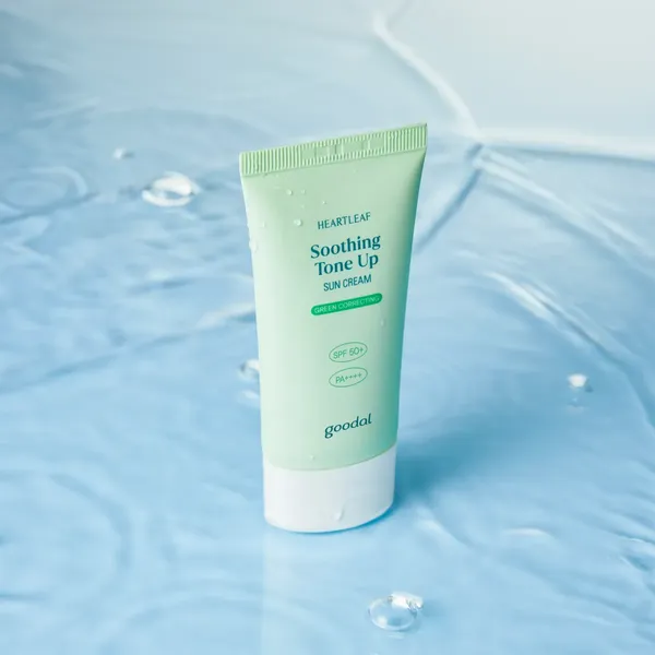 moi-kem-chong-nang-nang-tong-lam-diu-da-nhay-cam-goodal-heartleaf-soothing-green-tone-up-sun-cream-spf50-pa-50ml-2