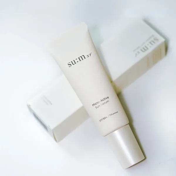tinh-chat-chong-nang-nang-tong-da-sum37-micro-active-sun-serum-50ml-1