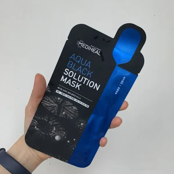 mat-na-than-hoat-tinh-hut-ba-nhon-mediheal-aqua-black-solution-mask-20ml-2
