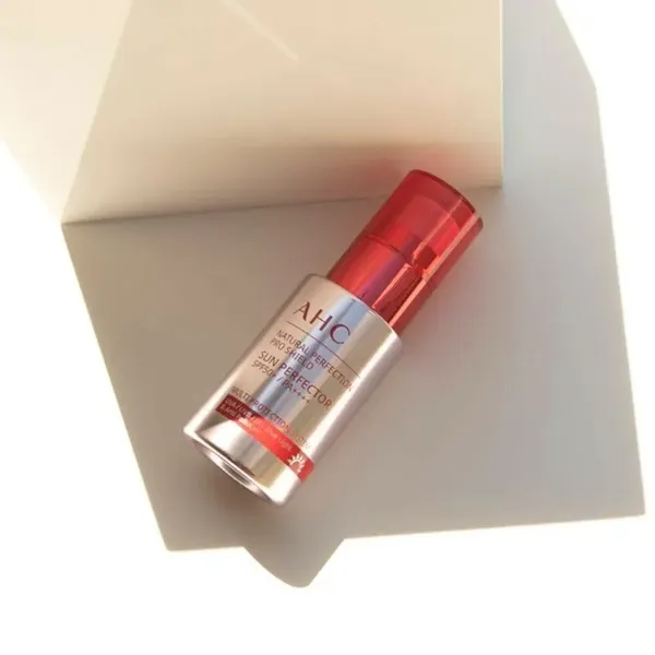 tinh-chat-chong-nang-ngua-lao-hoa-da-ahc-natural-perfection-pro-shield-sun-perfector-spf50-pa-1