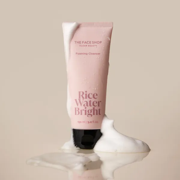 sua-rua-mat-lam-sang-da-thefaceshop-rice-water-bright-facial-foaming-cleanser-1