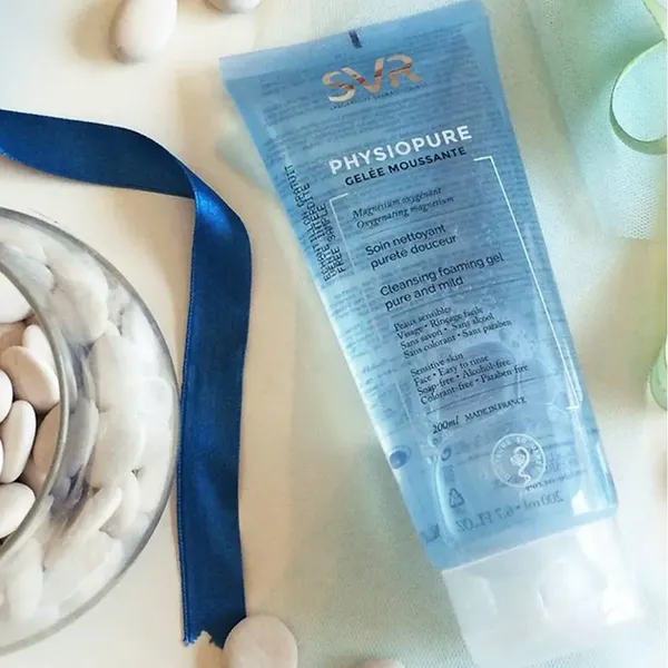 gel-rua-mat-cho-da-nhay-cam-svr-physiopure-gelee-moussante-200ml-2