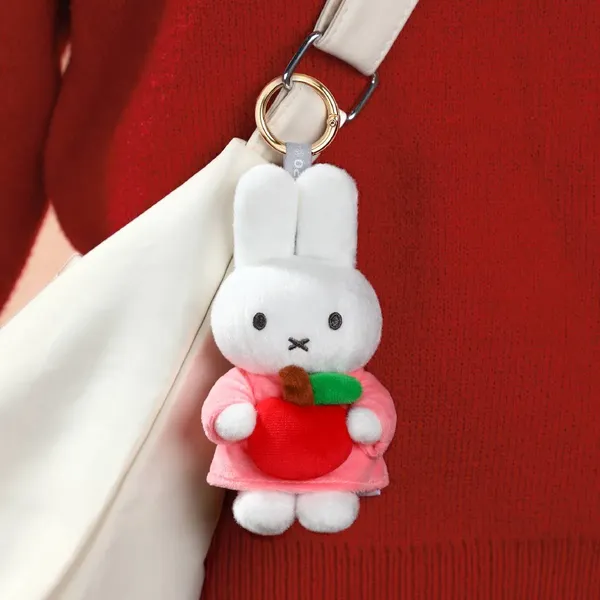miffy-tao-vipo-miffy-with-apple-keychain-3