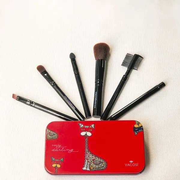 hop-co-vacosi-my-darling-travel-brush-set-6-pcs-red-3