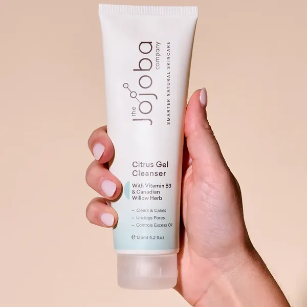 sua-rua-mat-lam-sach-da-the-jojoba-company-citrus-gel-cleanser-125ml-2