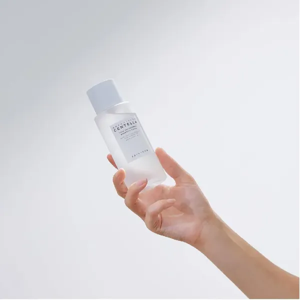 nuoc-hoa-hong-duong-am-va-sang-da-skin1004-madagascar-centella-hyalu-cica-brightening-toner-210ml-3