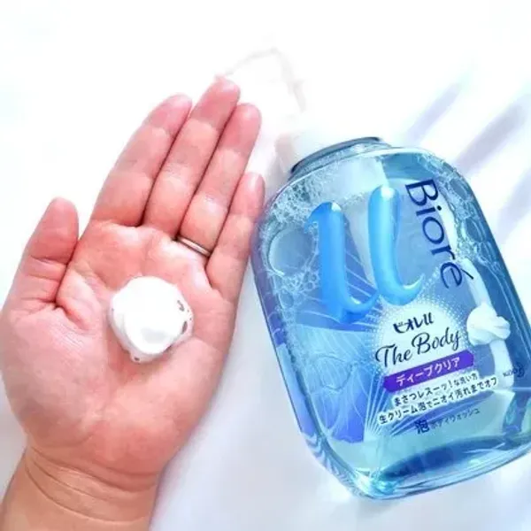 bot-tam-sieu-min-biore-u-foaming-body-wash-540ml-3